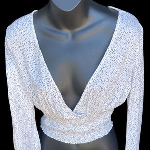 Darling top with cute sleeves